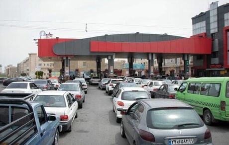 تعطیلی چند جایگاه بنزین در تهران دلیل صف امروز پمپ بنزین‌ها