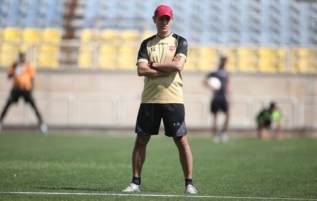 سرمربی پرسپولیس به کرونا مبتلا شد