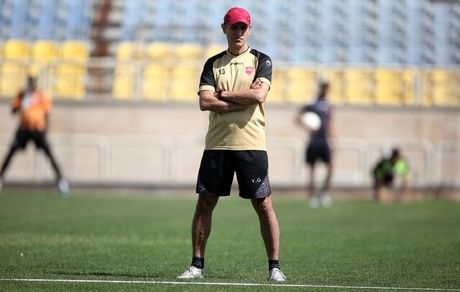 سرمربی پرسپولیس به کرونا مبتلا شد