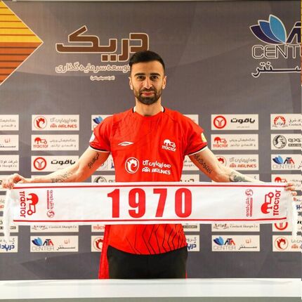 مهاجم سابق استقلال به تراکتور پیوست