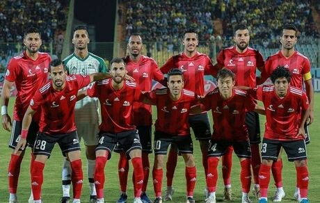 اعتراض هواداران تراکتور به زمان و گرانی بلیت بازی با استقلال