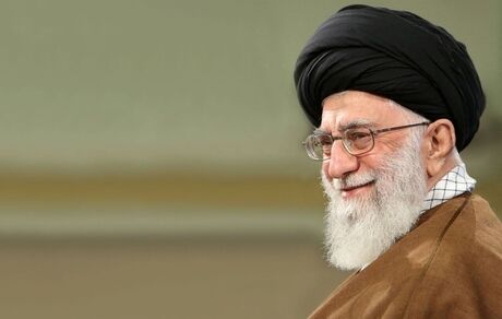 سخنرانی رهبر انقلاب آغاز شد