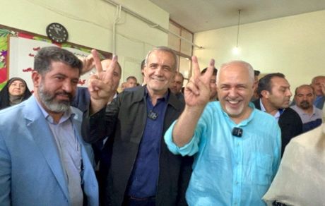 پزشکیان رای خود را به صندوق انداخت