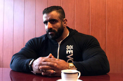 قهرمان پرورش اندام ایرانی: مهاجرت نمی‌کنم