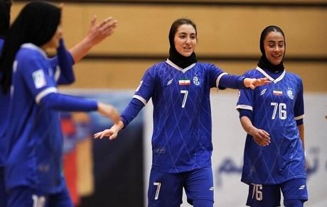 استقلال قهرمان نیم فصل لیگ برتر فوتسال بانوان شد