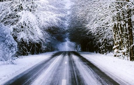 تداوم بارش برف و باران در جاده‌های ۲۶ استان