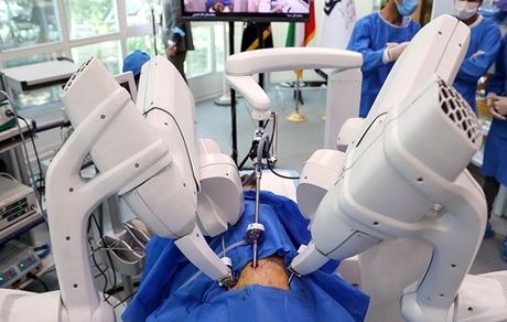  ربات جراحی از راه دور ایرانی در ۳ بیمارستان مستقر شد/ آغاز نوآوری بزرگ در حوزه جراحی در کشور