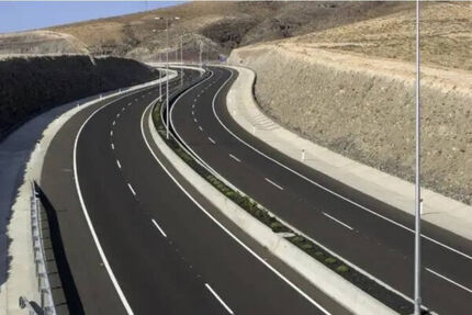 آغاز احداث ۳۴۰۰ کیلومتر آزادراه تا پایان سال آینده