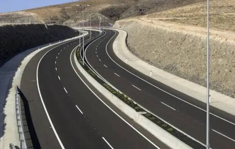 آغاز احداث ۳۴۰۰ کیلومتر آزادراه تا پایان سال آینده