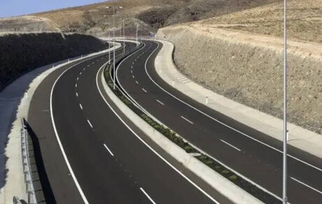 آغاز احداث ۳۴۰۰ کیلومتر آزادراه تا پایان سال آینده