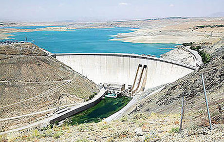 وزیر نیرو: ۶۰ درصد ظرفیت‌ سدهای کشور خالی است