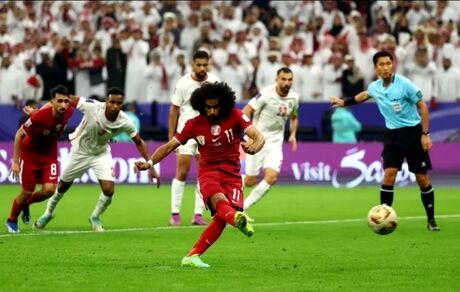جام ملت‌های ۲۰۲۳ آسیا: قطر قهرمان شد، اکرم عفیف آقای گل