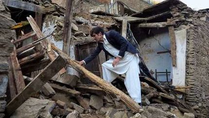 ارسال ۱۰۰۰ چادر امدادی و ۱۰۰۰ بسته غذایی محموله امدادی هلال‌احمر ایران به زلزله زدگان افغانستان