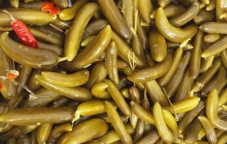 کشف ۵ تن خیارشور غیر قابل مصرف در بهبهان