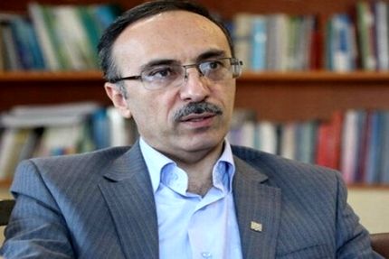 مخالفت عضو کمیته علمی کشوری کرونا با حذف آموزش مجازی