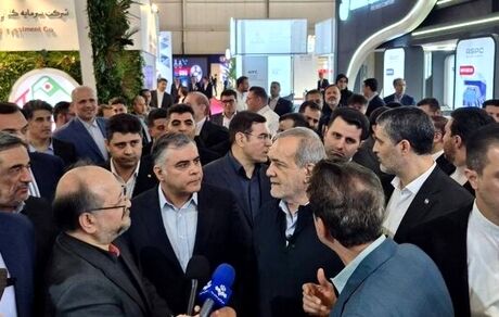 بازدید رئیس جمهور از نمایشگاه نفت