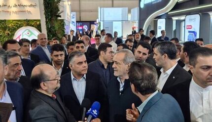 بازدید رئیس جمهور از نمایشگاه نفت