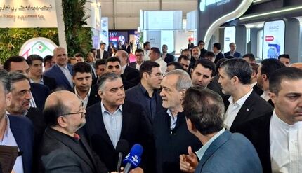 بازدید رئیس جمهور از نمایشگاه نفت
