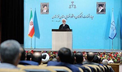 همه مسئولان برای حل مشکلات کشور و خوزستان تلاش می‌کنند