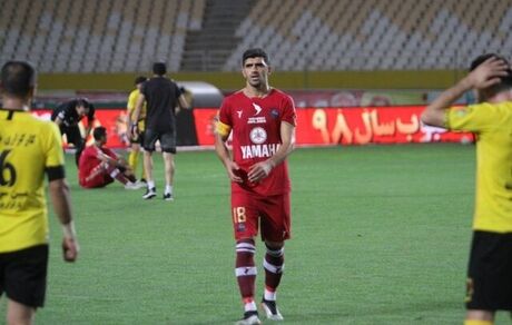 کاپیتان نساجی از فوتبال خداحافظی کرد