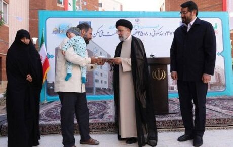 واگذاری بیش از ۷هزار واحد مسکونی و زمین در استان قم با حضور رئیس جمهور