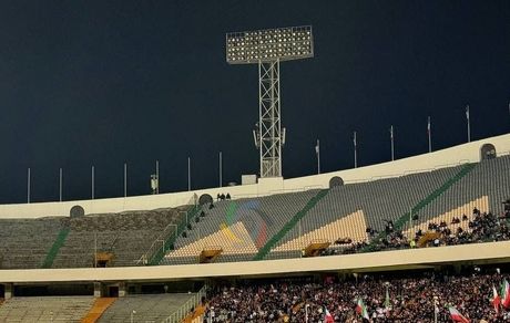آبروریزی جدید و بین‌المللی در ورزشگاه آزادی در بازی ایران و امارات! + ویدئو