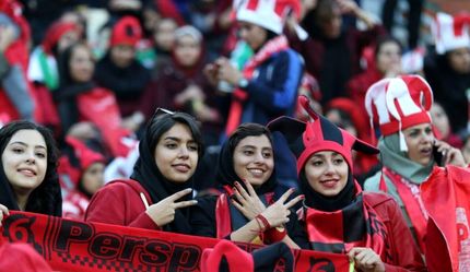 بازی تراکتور و پرسپولیس بدون حضور بانوان تماشاگر