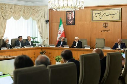 عارف از تصویب آیین‌نامه‌ای برای بهینه سازی مصرف سوخت خبرداد