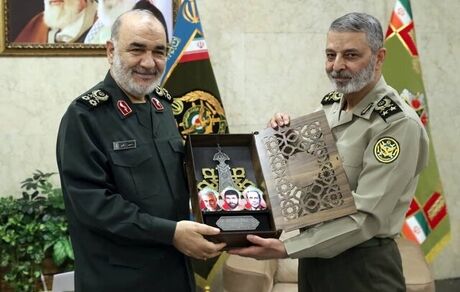 دشمن از وحدت بین ارتش و سپاه بیمناک و عصبانی است