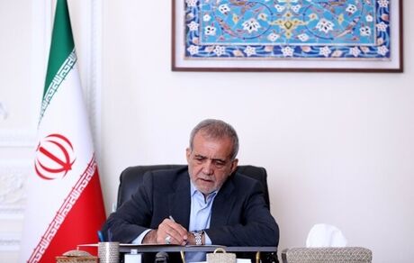 رئیس جمهور از تلاش و خدمات کادر درمان در زمان جنگ قدردانی کرد