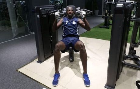 دیاباته‌: در قرارداد آورده‌ام که موقع زایمان همسرم کنارش باشم