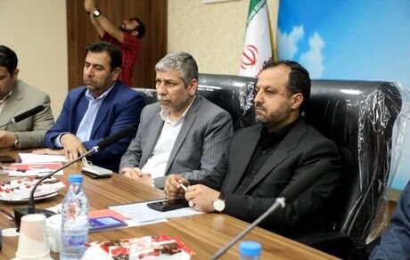 وزیر امور اقتصادی و دارایی: نارضایتی فعالان اقتصادی از ناهماهنگی‌ها به حق است/ لزوم وجود مدیریت یکپارچه مرزی