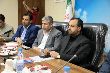 وزیر امور اقتصادی و دارایی: نارضایتی فعالان اقتصادی از ناهماهنگی‌ها به حق است/ لزوم وجود مدیریت یکپارچه مرزی