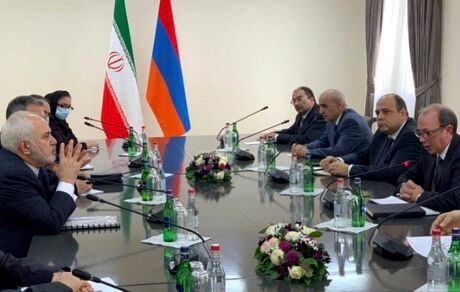 ظریف با وزیر امور خارجه ارمنستان دیدار و گفت‌وگو کرد