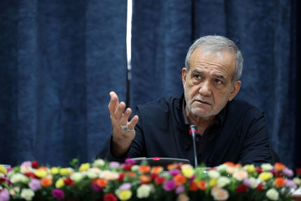 پزشکیان: رفتار جوانان و دختران نه با پلیس بلکه با آموزش و پرورش هدایت می‌شود