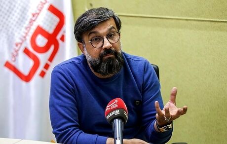 مجری تلویزیون: سلبریتی‌ها باید با خودشان تکرار کنند ما با پول مردم به اینجا رسیدیم 
