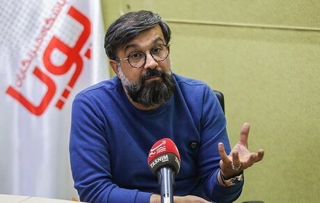مجری تلویزیون: سلبریتی‌ها باید با خودشان تکرار کنند ما با پول مردم به اینجا رسیدیم 