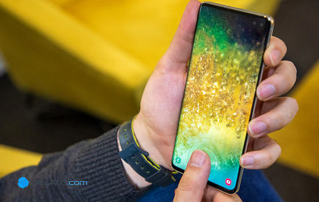 سامسونگ باگ حسگر اثر انگشت گلکسی اس ۱۰ را رفع کرد