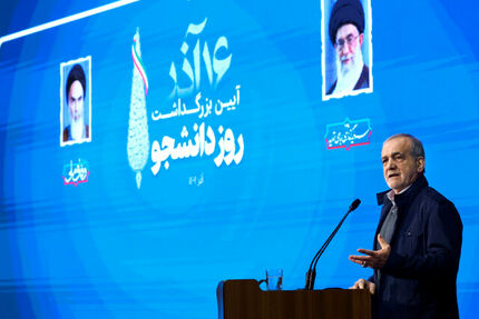 رئیس جمهور: دستور دادم سیم‌کارت‌های سفید را سیاه کنند / یک حرف می‌زنیم جور دیگر عمل می‌کنیم و این ناترازیست