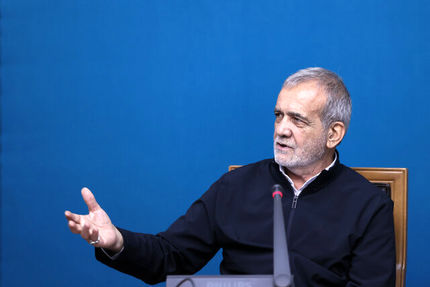 رئیس جمهور: ضرورت همافزایی، انسجام و وحدت برای غلبه بر چالشهای خارجی