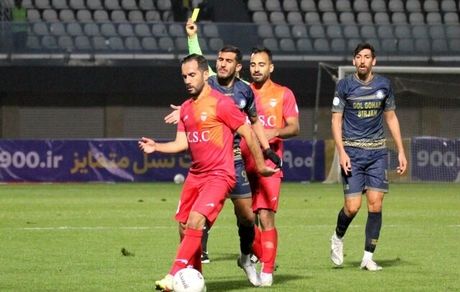 صعود گل‌گهر به یک چهارم نهایی جام حذفی در دیداری جنجالی و پرحاشیه