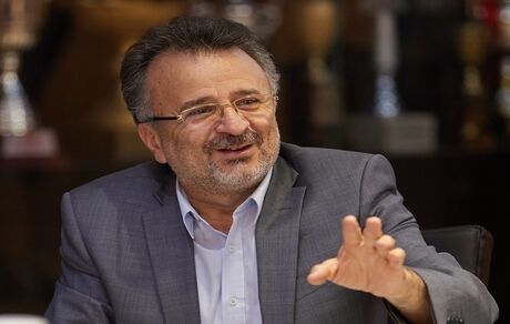 واکنش رئیس فدراسیون والیبال به دستمزد بهروز عطایی: مربیان ما تامین هستند