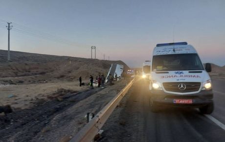 مجروح شدن ۲۶ تبعه خارجی در واژگونی یک دستگاه تویوتا در سیستان و بلوچستان