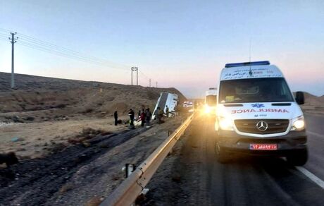 مجروح شدن ۲۶ تبعه خارجی در واژگونی یک دستگاه تویوتا در سیستان و بلوچستان