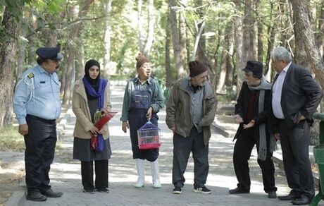 مجموعه تلویزیونی طنز ۹۰ قسمتی با بازی حمید لولایی