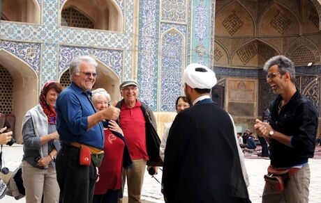 اعلام موضع حوزه علمیه درباره گردشگری