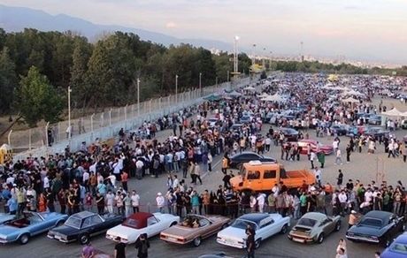 واکنش فدراسیون اتومبیل‌رانی به اتفاقات و حواشی همایش خودروهای کلاسیک: غافلگیر شدیم