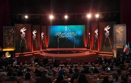 اتاقک گلی با ۳ سیمرغ و جایزه آرمان به ایستگاه پایانی رسید