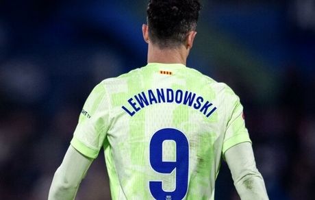 افت لواندوفسکی مهاجم بارسلونا / فقط دو گل در نه بازی