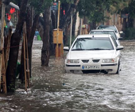 باران، تهران را دچار بحران کرد